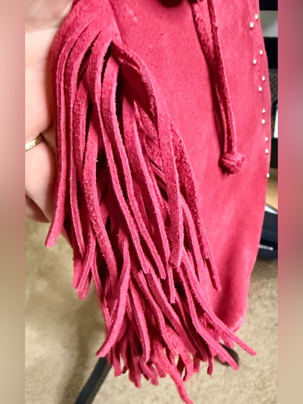 Minnetonka 100% suede red fringe purse adjustable strap zip close western chic - Picture 4 of 7